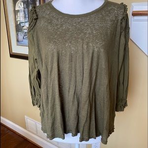 🌟 Free People Crop Top 🌟